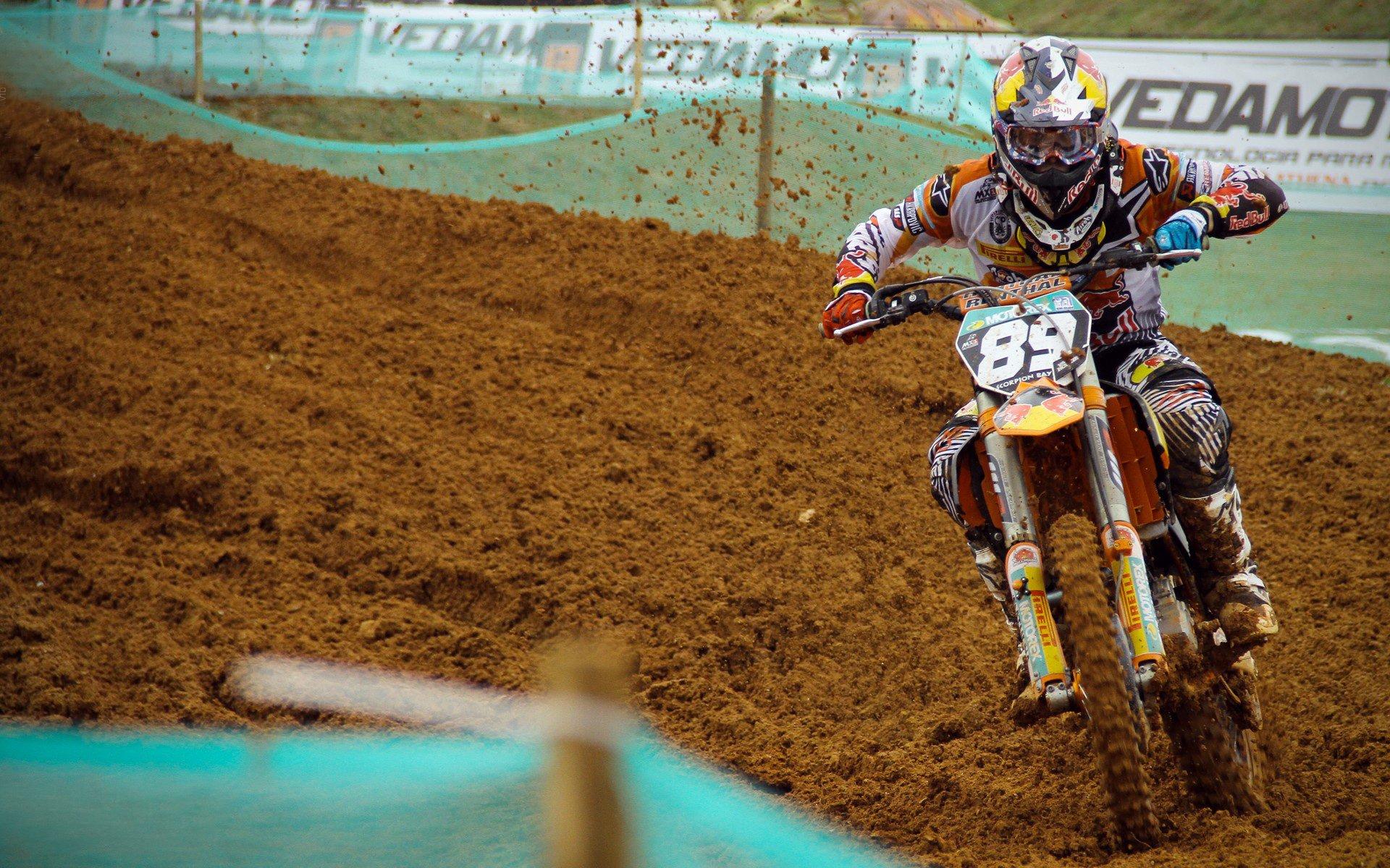 费城锋线休赛期蜕变内幕，晨光瑜伽成体能升级核心引擎