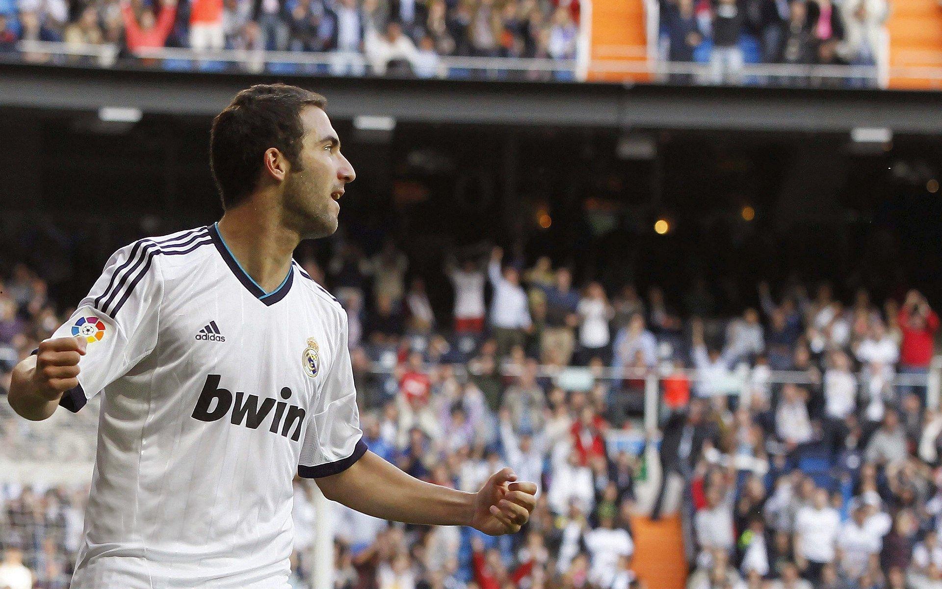 太阳跟队记者爆出惊人传闻,杜兰特场外生活引猜测,父亲身份疑云待证实